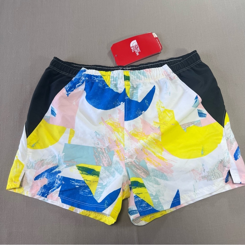 The North Face Girls Youth Swim Shorts Abstract Print NWT Size L - Picture 3 of 10